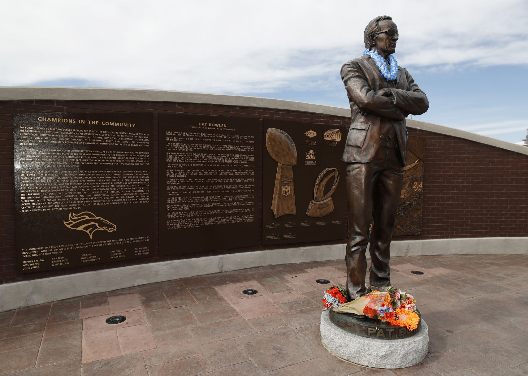 Obit Pat Bowlen